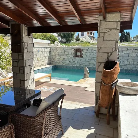 Eos Villa *